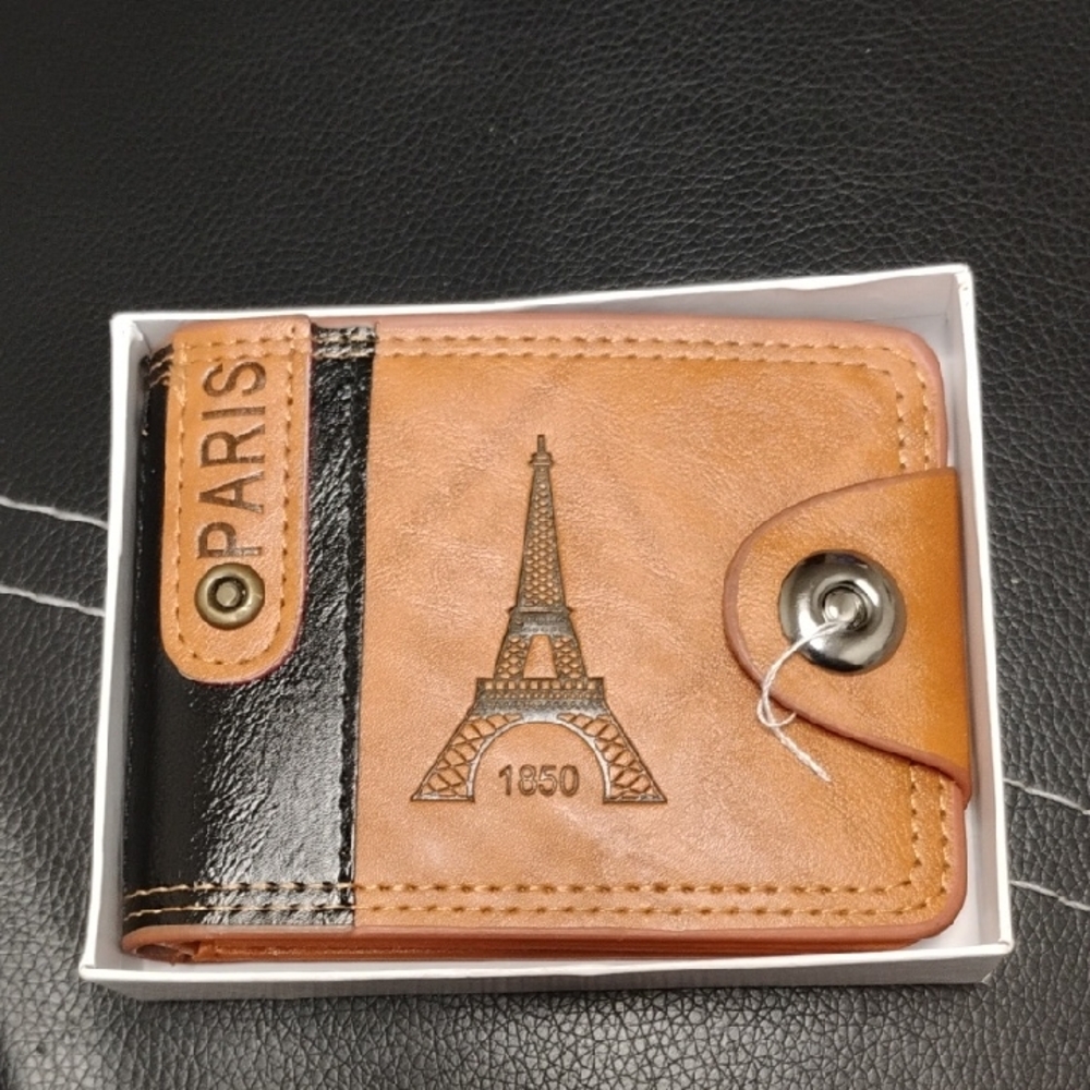 BOVI EIFFEL TOWER LEATHER WALLET NEW IN BOX